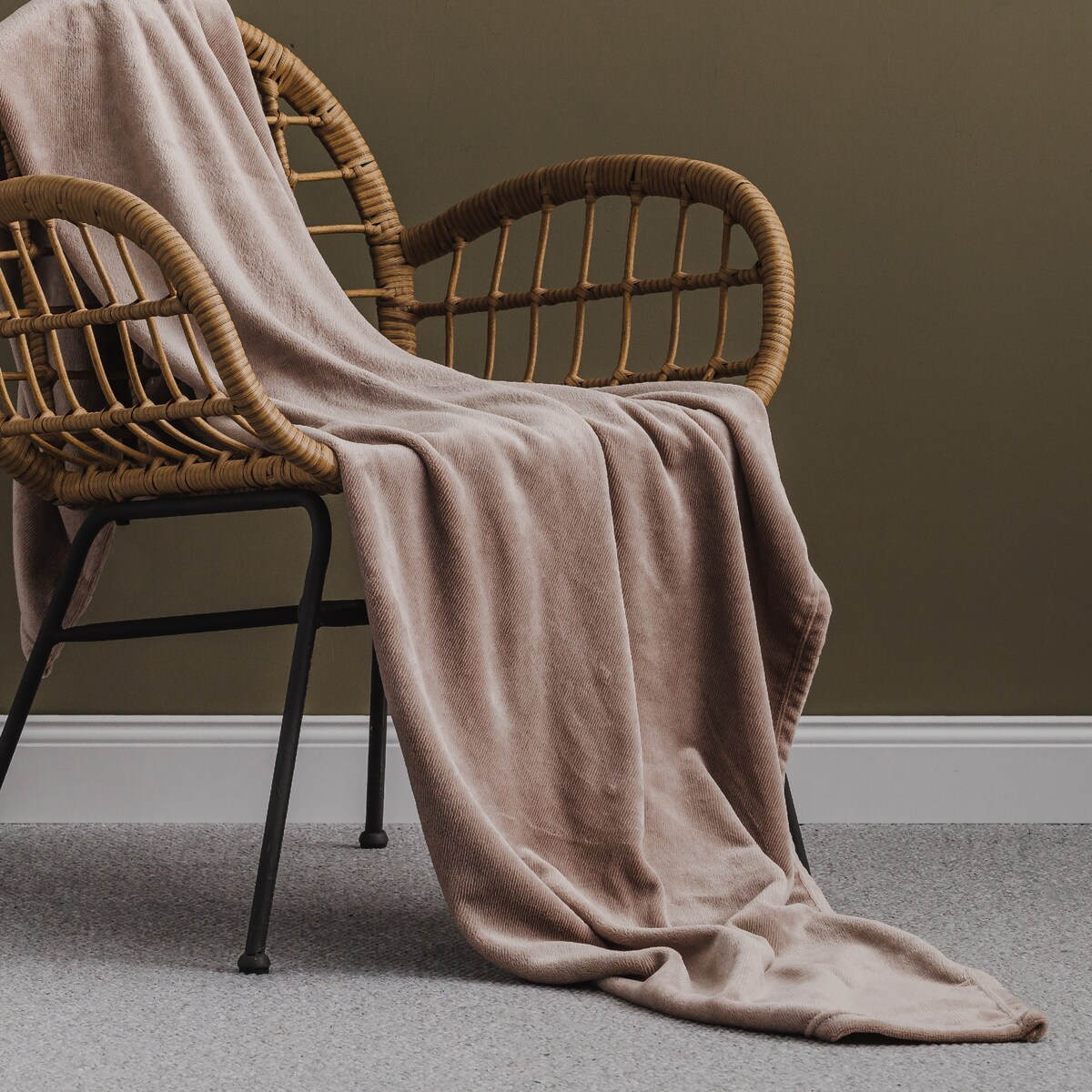 Koc Demeo 140x190 cm