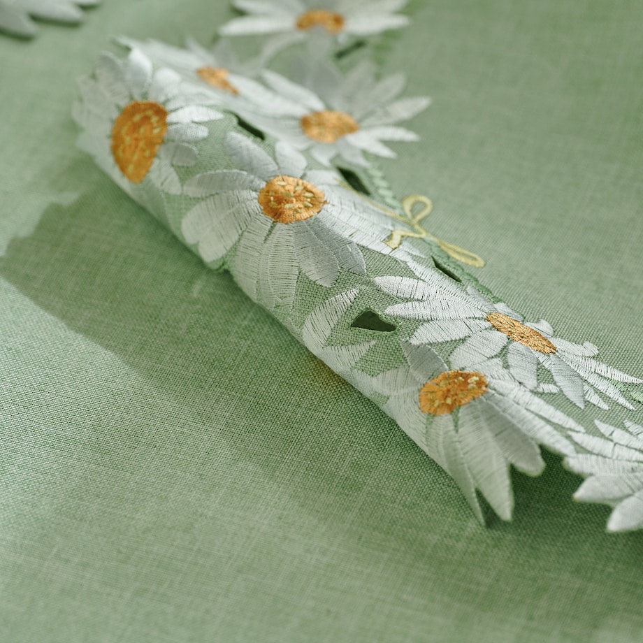 Serweta Haftowana Mintsy 80x80 cm z motywem kwiatowym