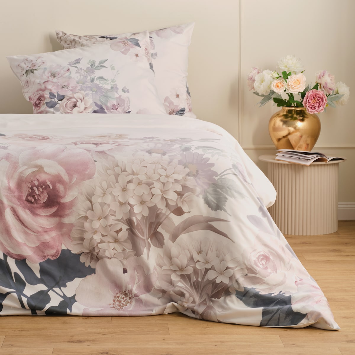 Pościel Z Mikrofibry Rosilla 200x220 cm z motywem kwiatowym