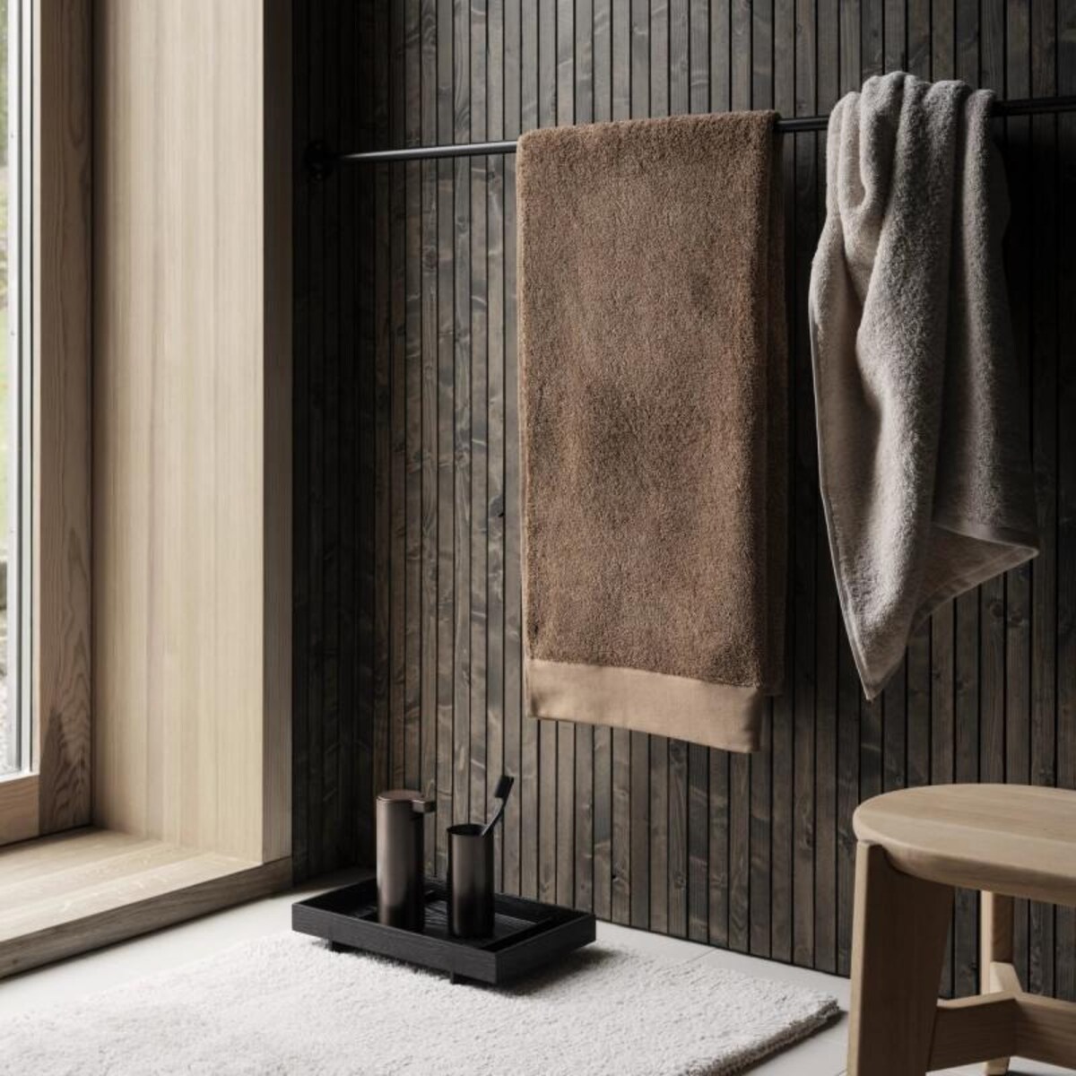 Taca ABENTO, 30 cm, czarna, drewno