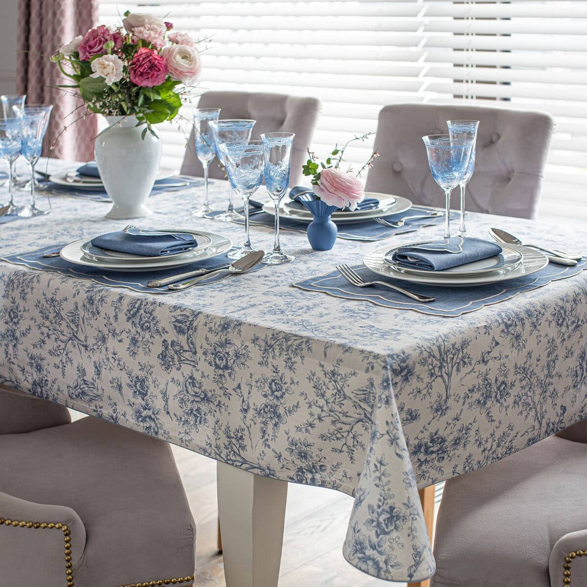 Obrus w stylu francuskim Toile de Jouy Blue