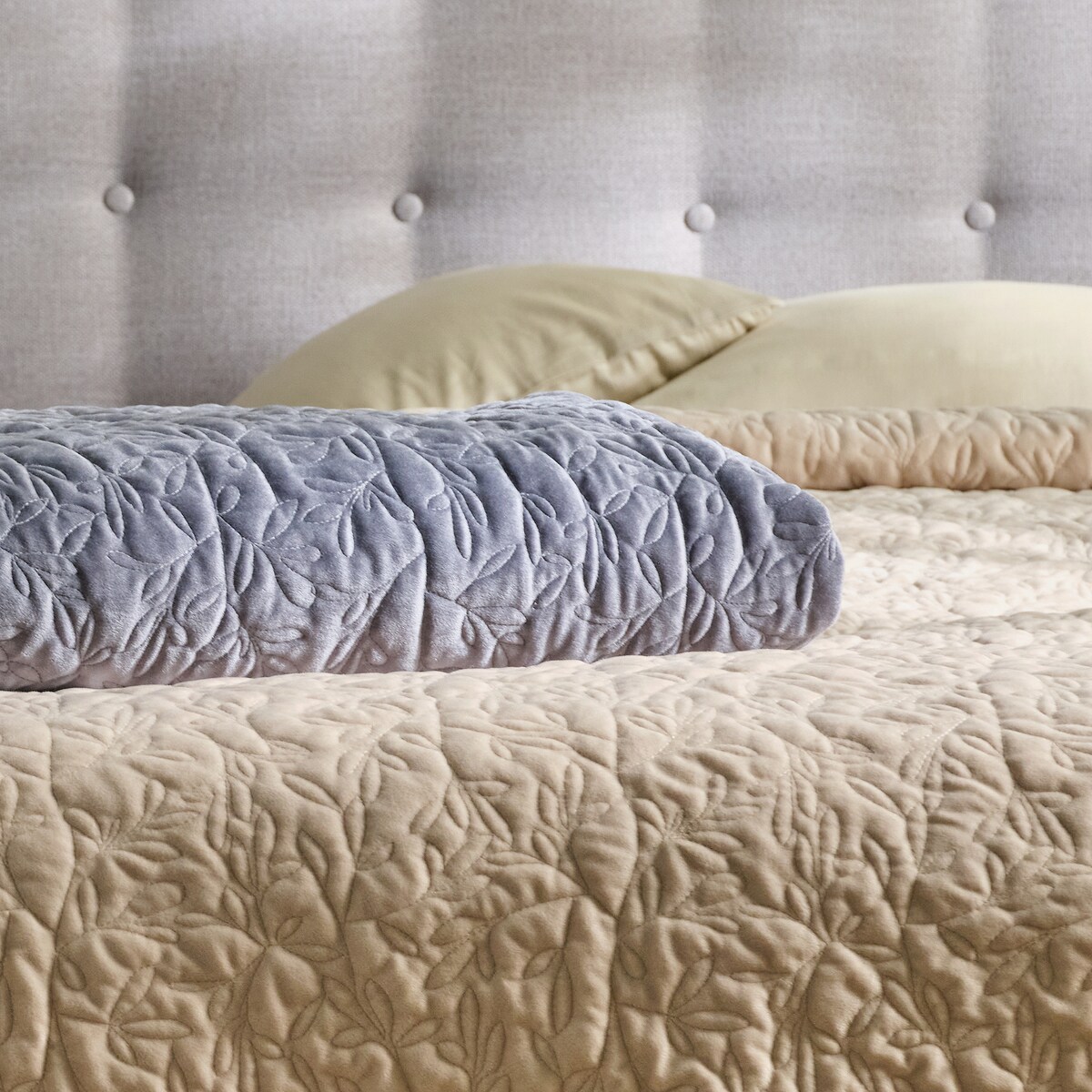 Narzuta Seviana 200x220 cm z motywem arabeski