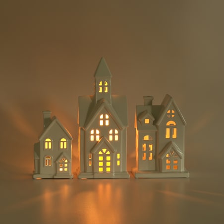 Świecznik Hause z motywem domku