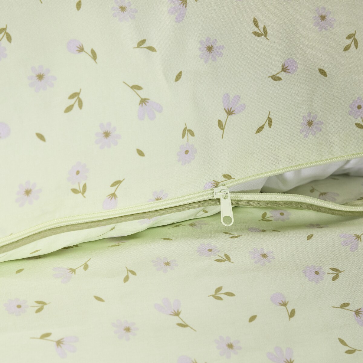 Pościel bawełniana z lamówką Avis 200x220 cm z motywem kwiatowym