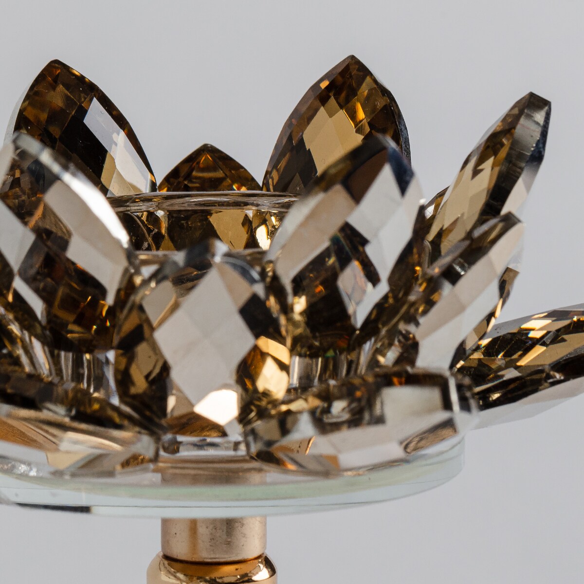 Świecznik Flotri z motywem kwiatowym