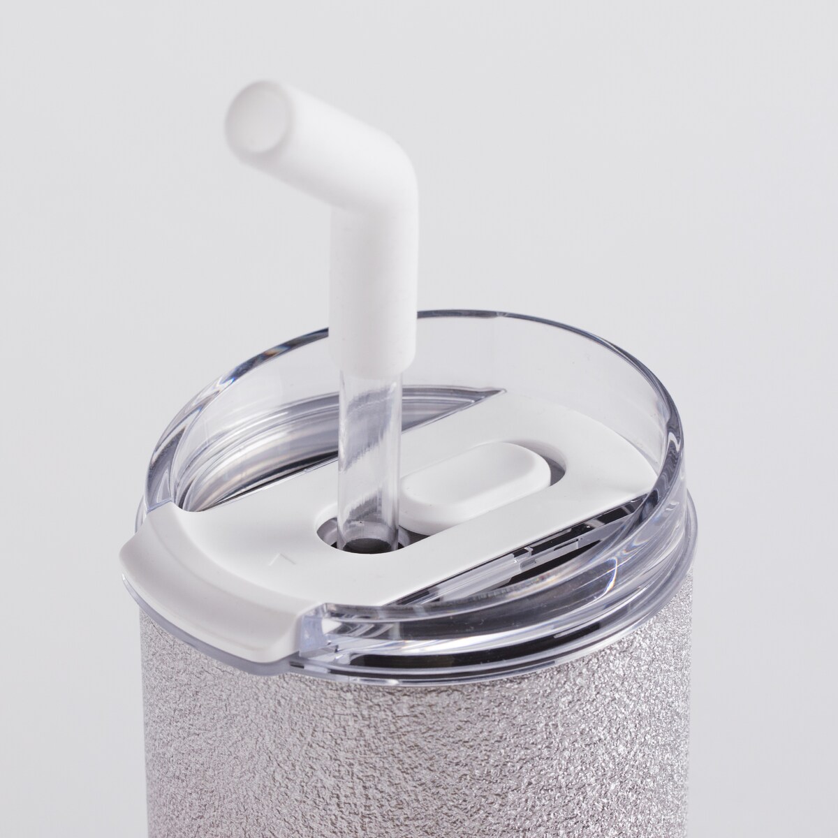 Kubek termiczny ze słomką