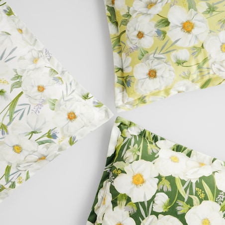 Poszewka z nadrukiem Emeris 45x45 cm z motywem kwiatowym