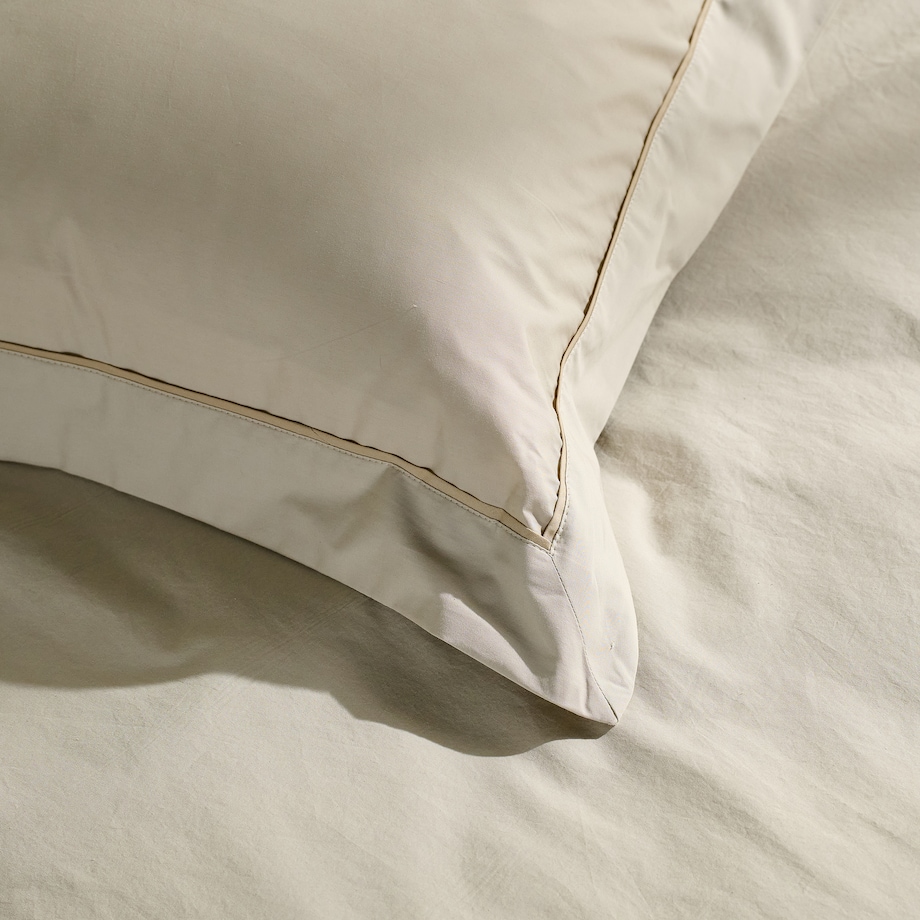 Jednokolorowa pościel z perkalu z lamówką Perlamo 200x220 cm