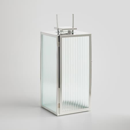 Metalowy lampion z drzwiczkami z ryflowanego szkła rifletto