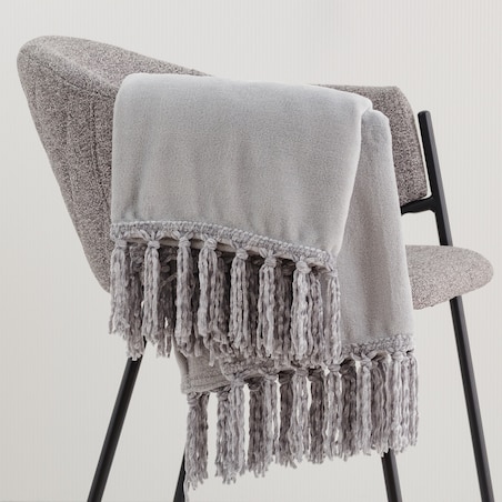 Jednokolorowy koc Tassels 130x170 cm