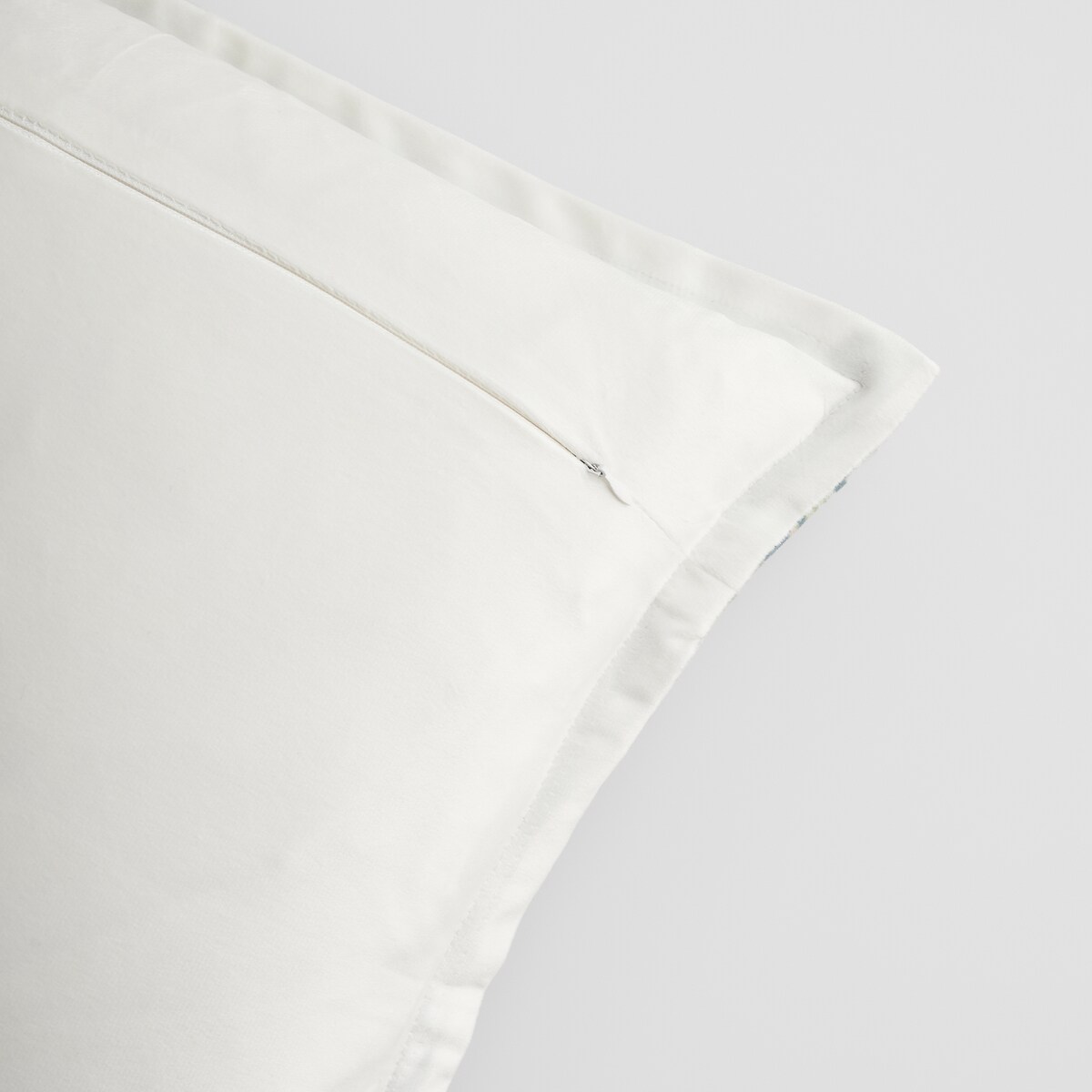 Poszewka z nadrukiem Lilos 45x45 cm z motywem kwiatowym