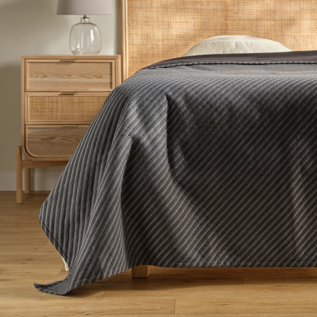 Narzuta Pasera 200x220 cm z motywem geometrycznym