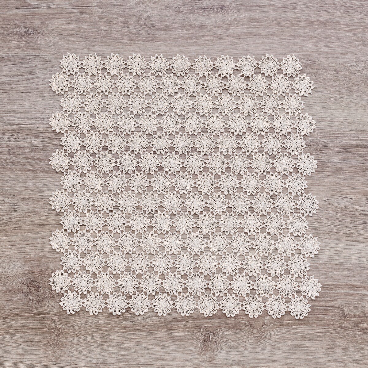 Serwetka Douglasa 30x30 cm z motywem kwiatowym