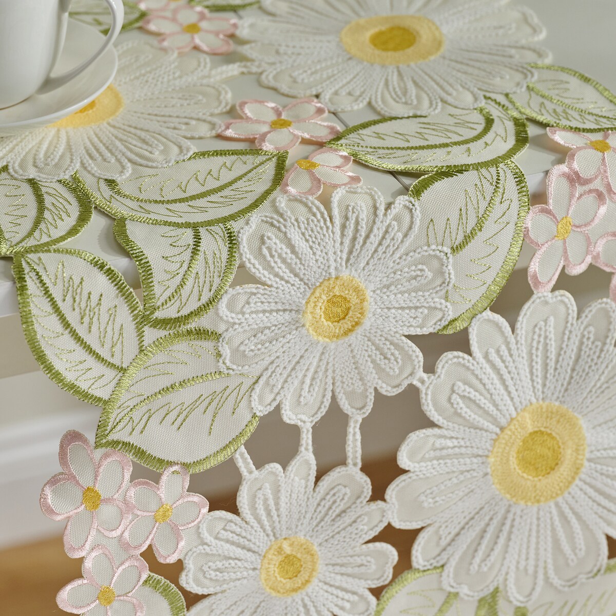 Bieżnik Haftowany Feris 35x174 cm z motywem kwiatowym