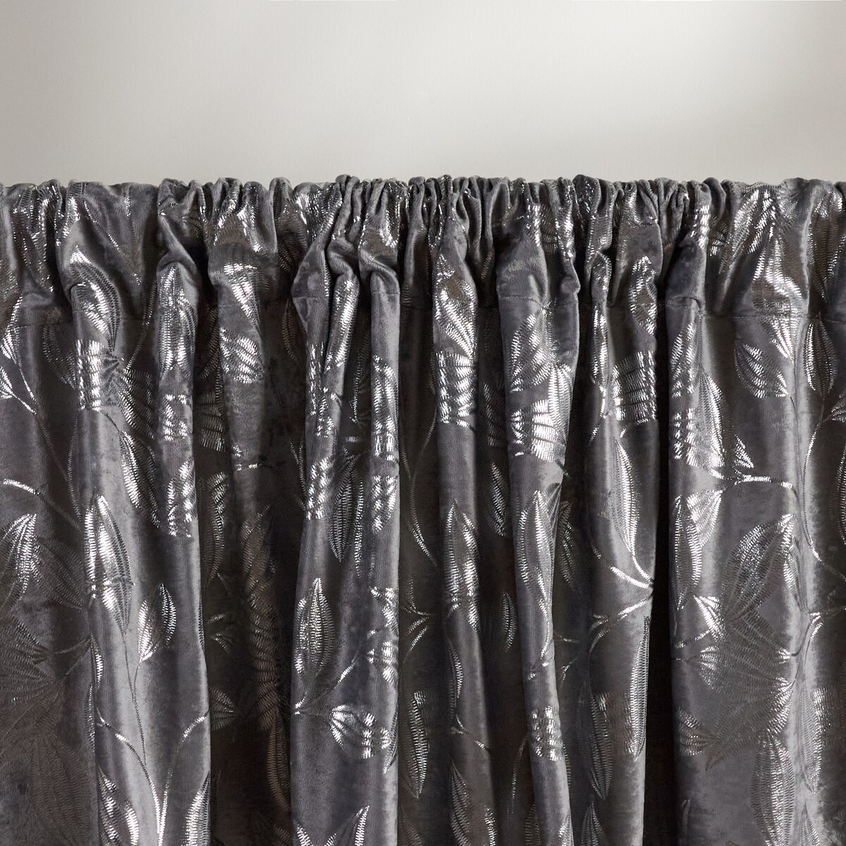 Zasłona Blomstela 140x250 cm z motywem roślinnym