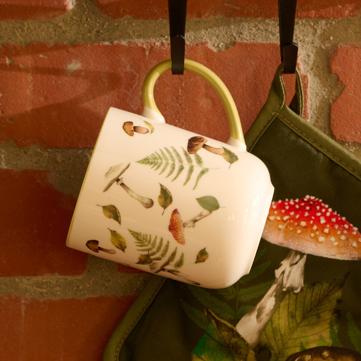 Kubek Shroomsis z motywem grzyba