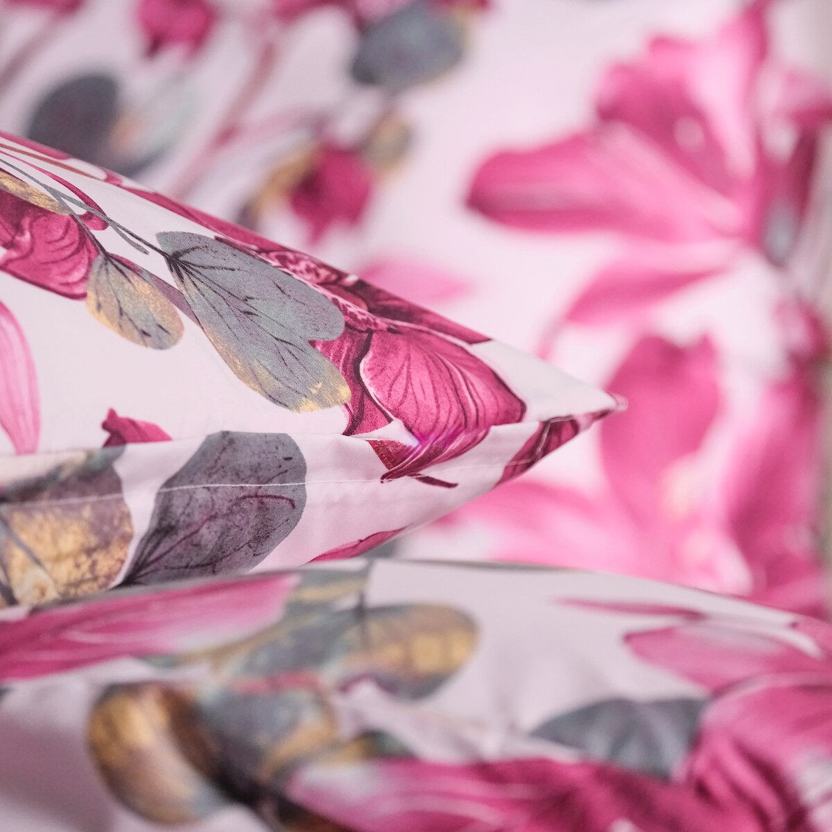 Pościel Z Mikrofibry Sirsa 160x200 cm z motywem roślinnym