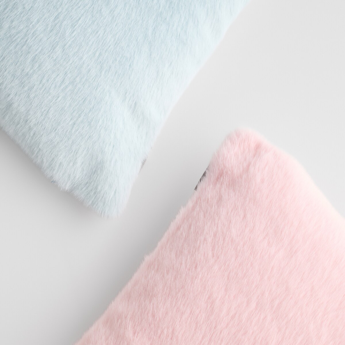 Poszewka Futrzana Molinio 45x45 cm w kratę