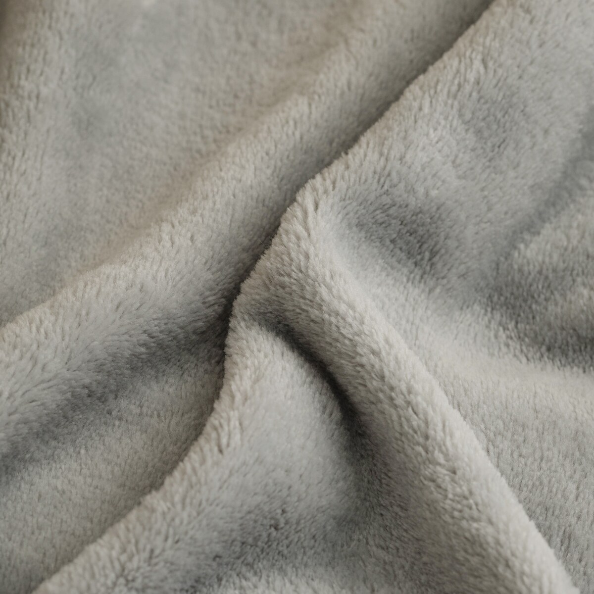 Jednokolorowy koc Tassels 130x170 cm