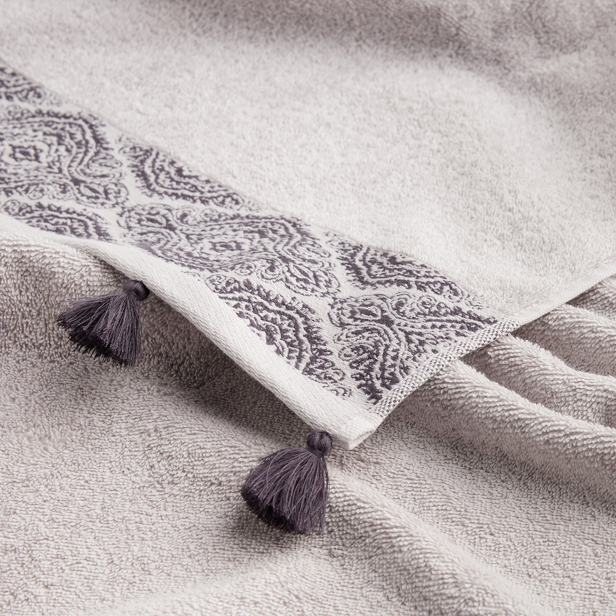 Ręcznik Beska 50x90 cm z motywem arabeski