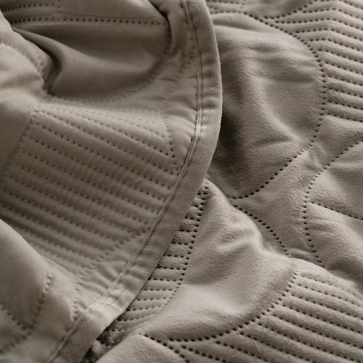 Narzuta Welwetowa w Wytłaczany Geometryczny Wzór Arnos 200x220 cm