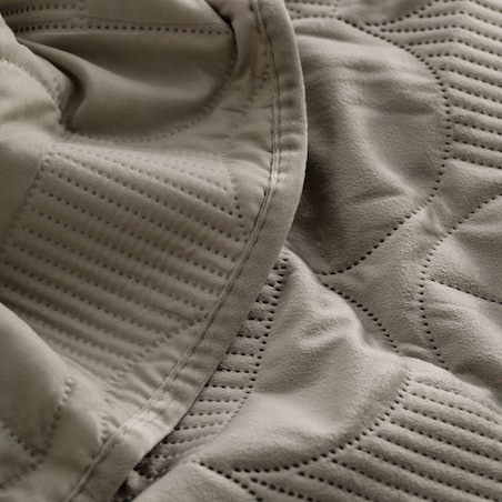 Narzuta Welwetowa w Wytłaczany Geometryczny Wzór Arnos 200x220 cm