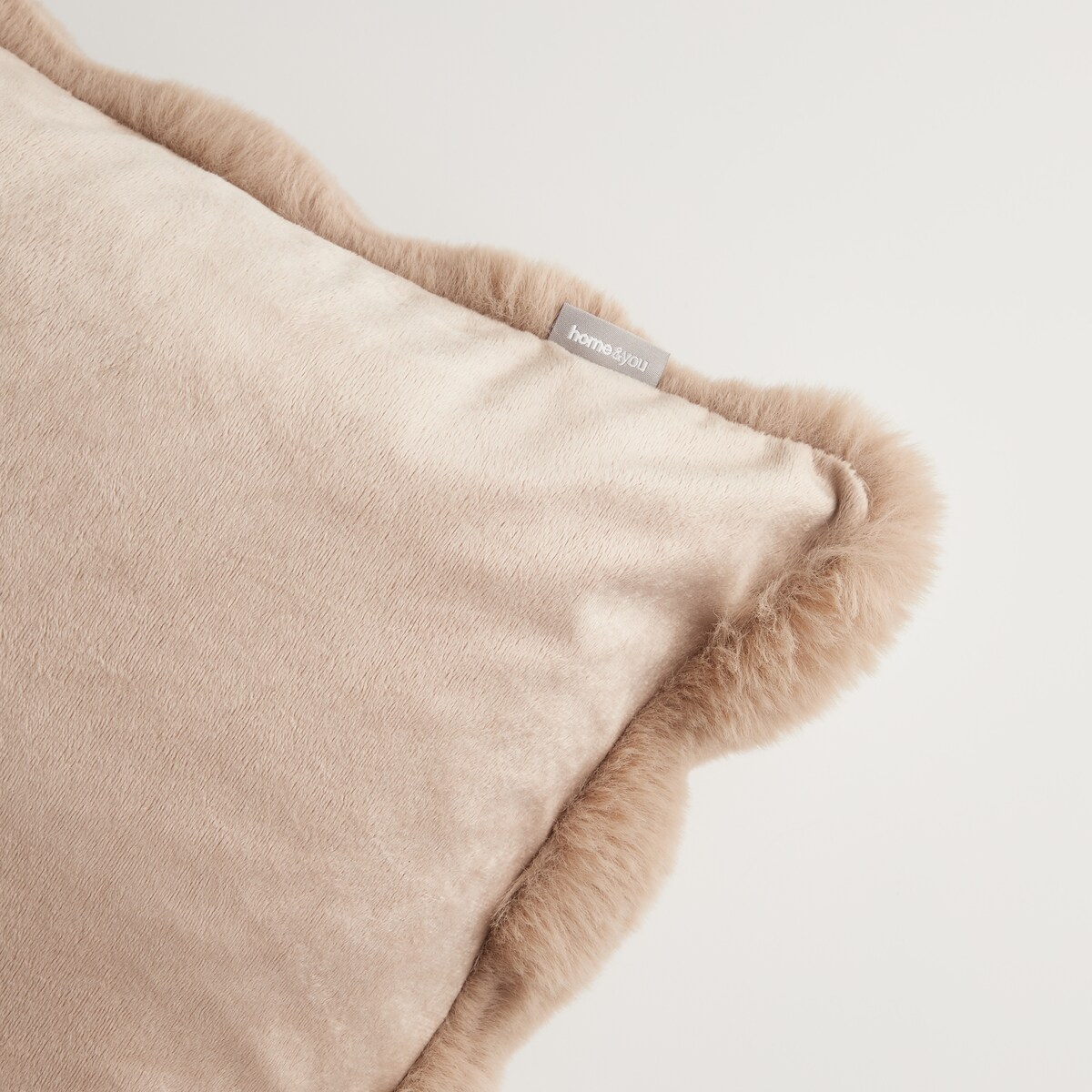 Poszewka Futrzana Bares 45x45 cm w kratę