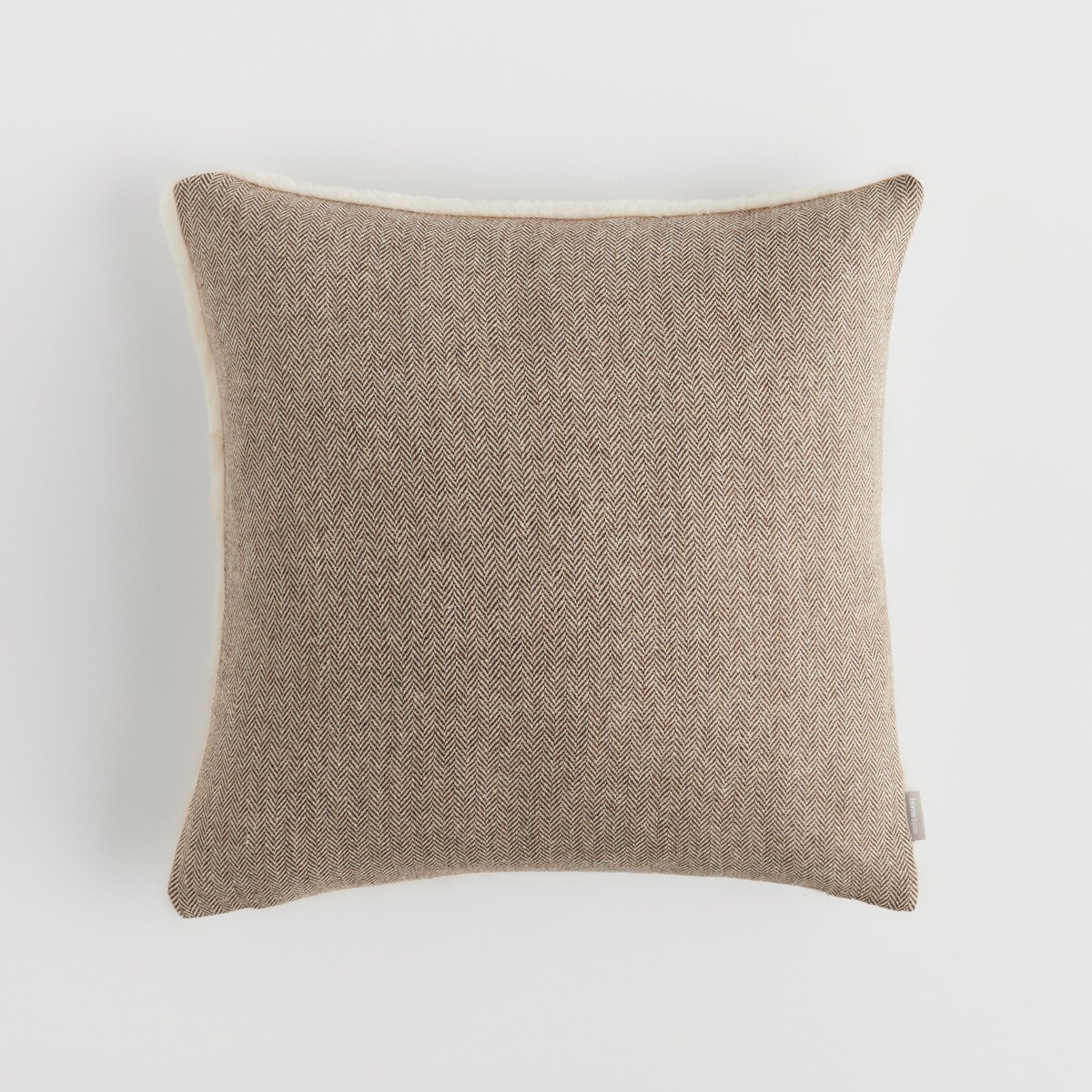 Poszewka Futrzana Antleris 45x45 cm z motywem renifera