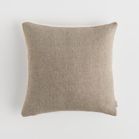 Poszewka Futrzana Antleris 45x45 cm z motywem renifera