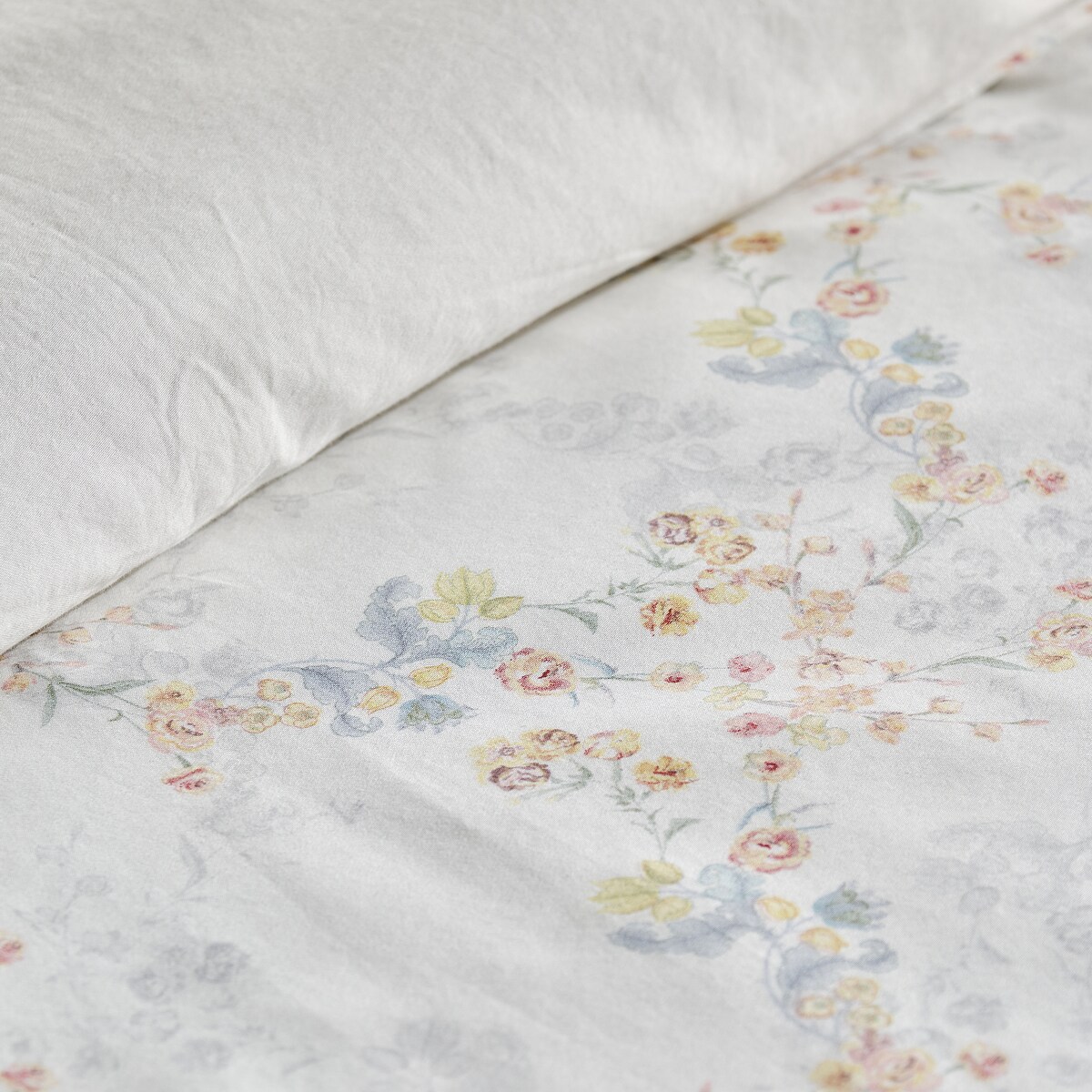 Pościel z bawełny satynowej Carlot 160x200 cm z wzorem kwiatowym