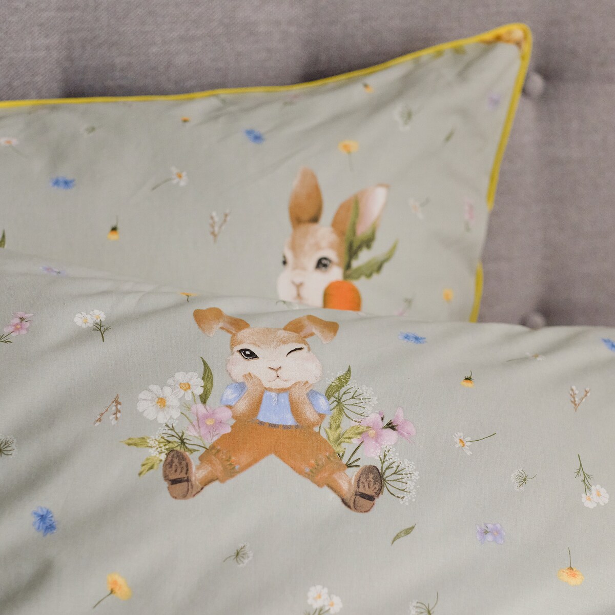 Pościel bawełniana z lamówką Emi 160x200 cm z motywem królika