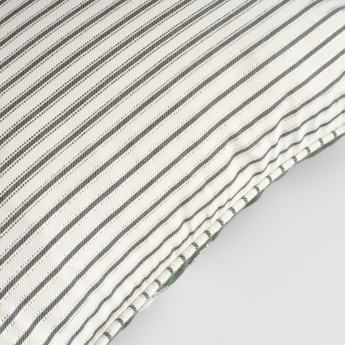 Poszewka Haftowana Eira 45x45 cm