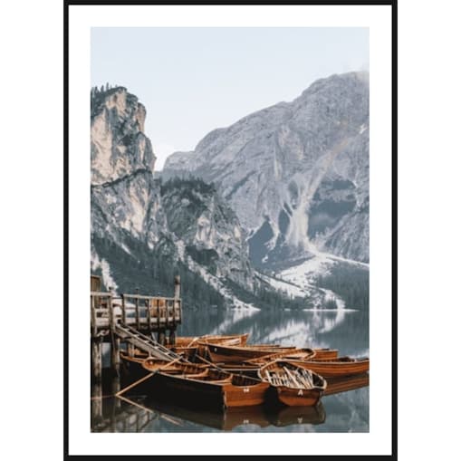 Poster Story, Plakat, Obraz - Łodzie na Górskim Jeziorze Lago Braies No2