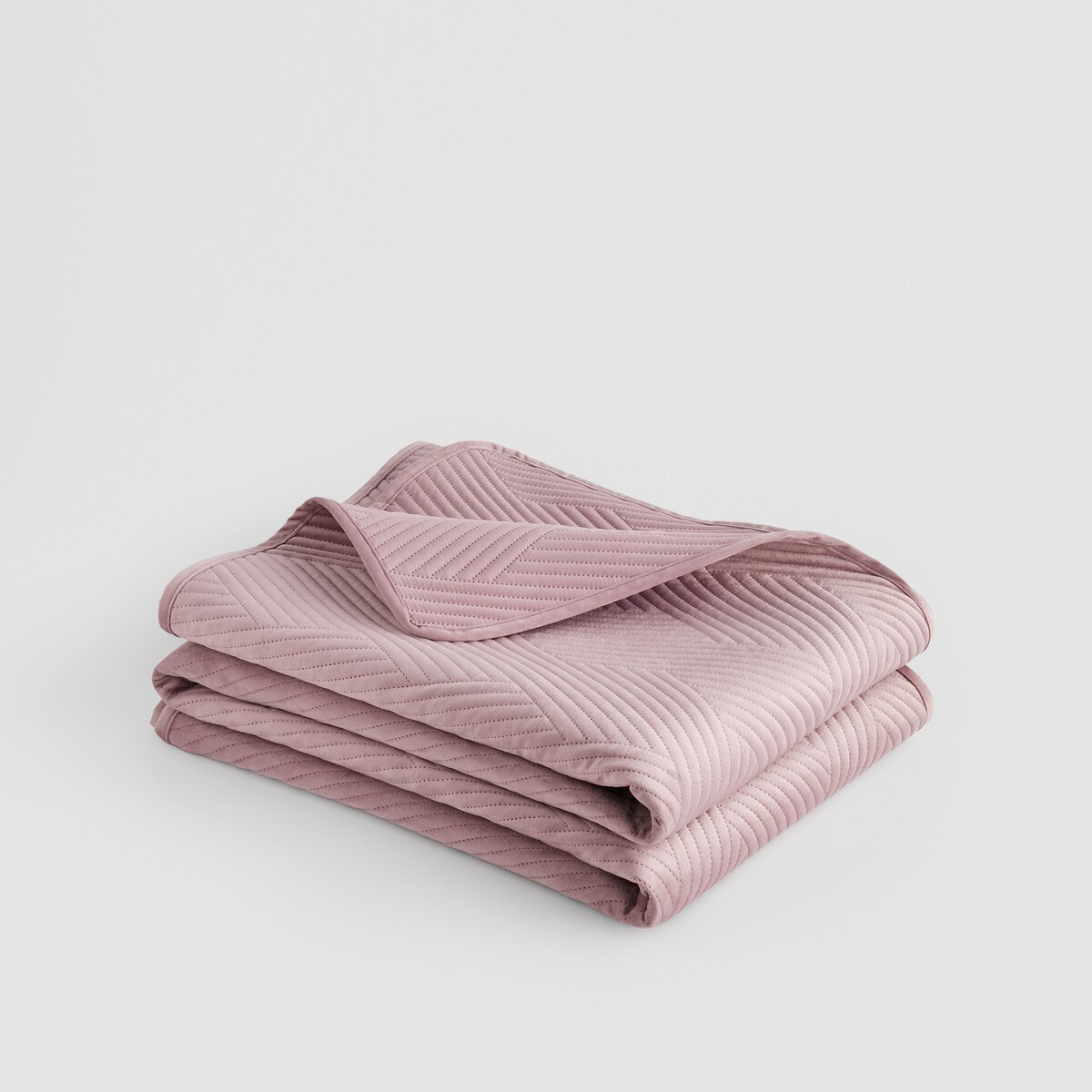 Jednokolorowa narzuta na łóżko z wytłoczonym wzorem geometrycznym Trialett 200x220 cm