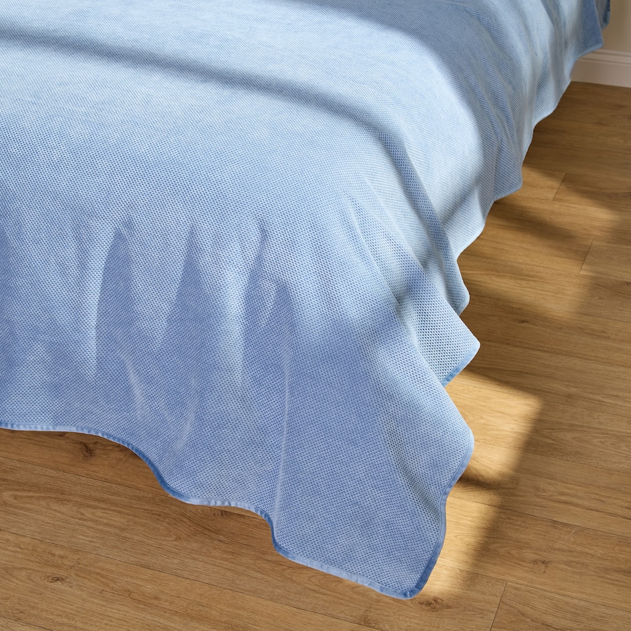 Jednokolorowa narzuta na łóżko Kord 200x220 cm