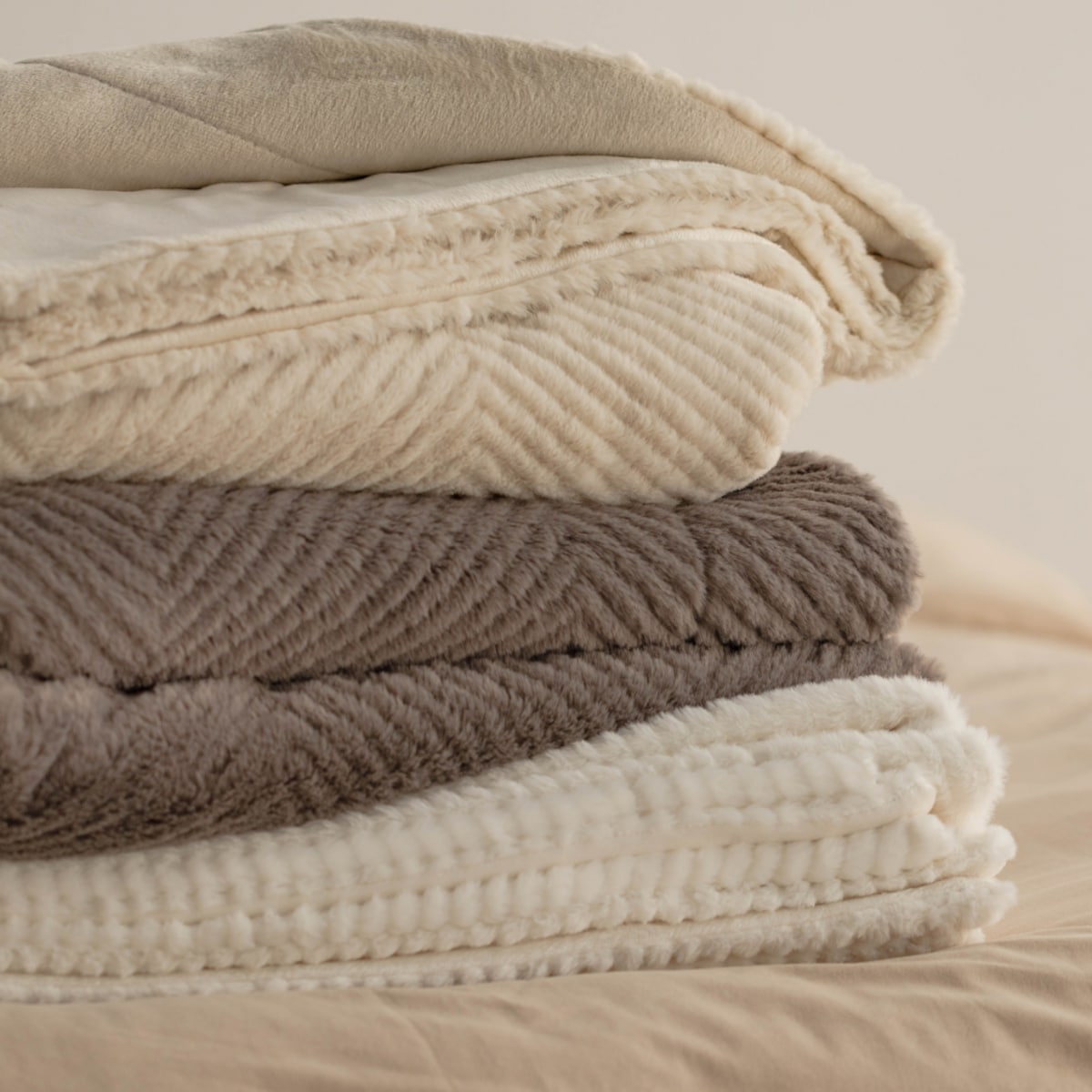 Narzuta Futrzana Abraco