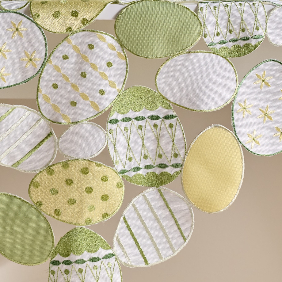 Serweta Haftowana Egios 80x80 cm z motywem jajka