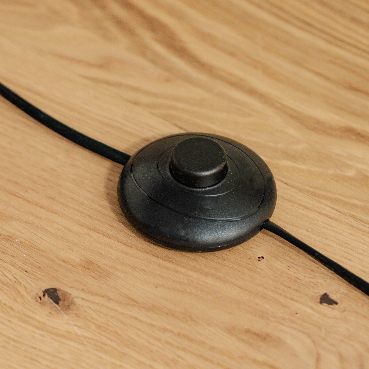 Lampa Podłogowa Z Marmurową Podstawą Vargas