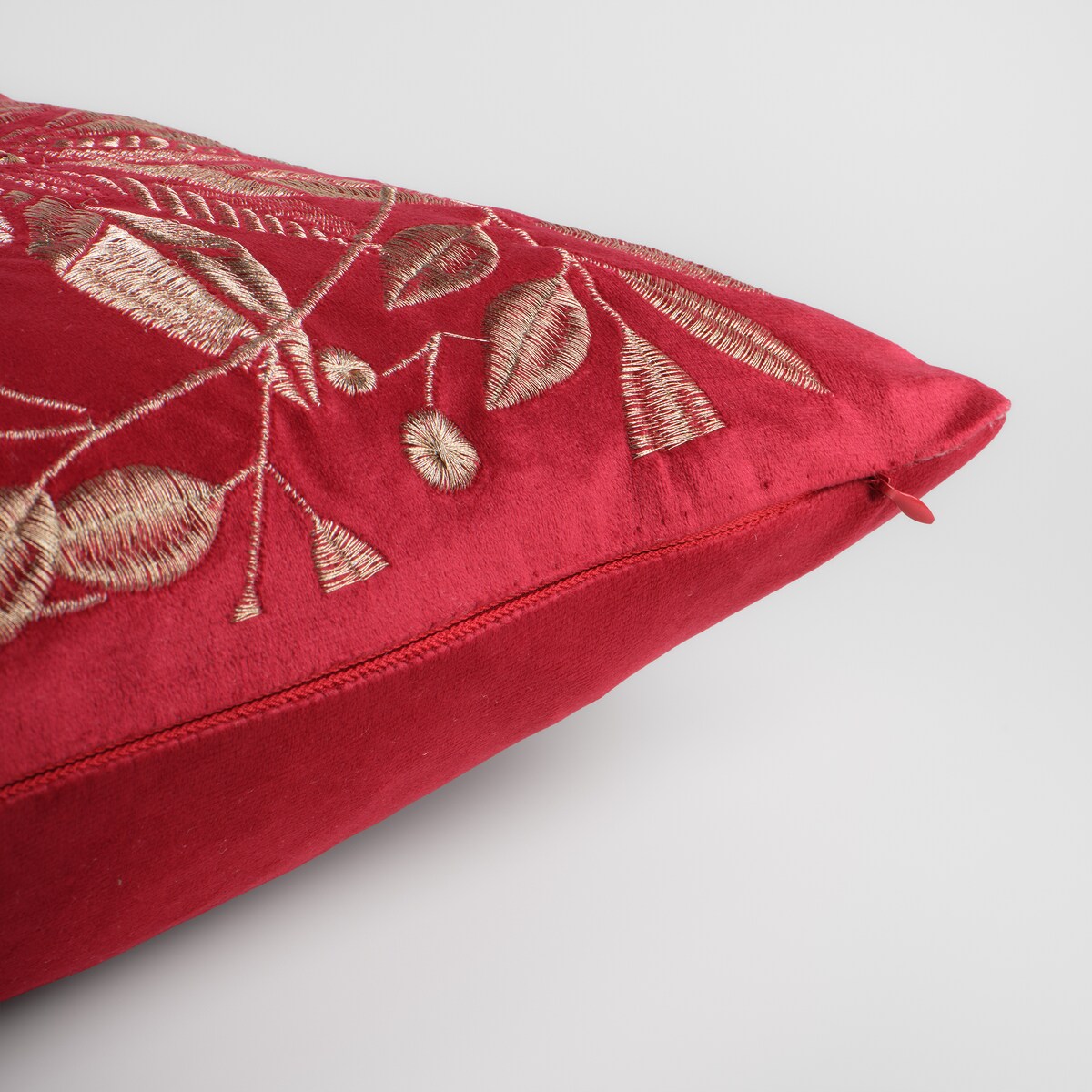 Poszewka Haftowana Petalina 45x45 cm z motywem gwiazdy betlejemskiej