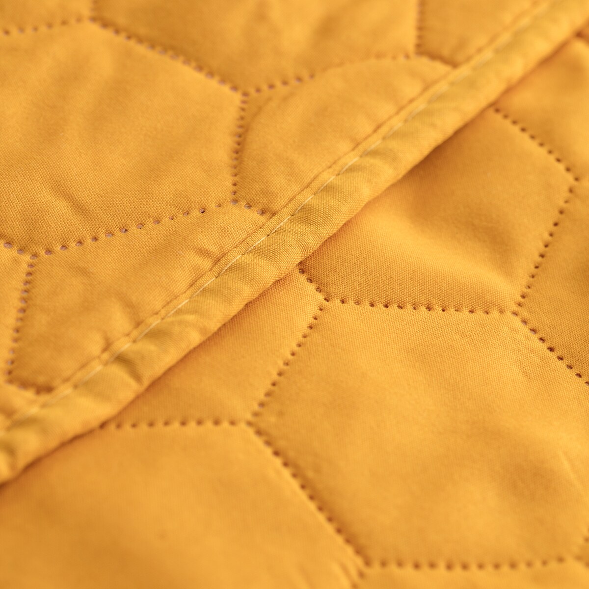 Jednokolorowa narzuta na łóżko Symphony II 200x220 cm