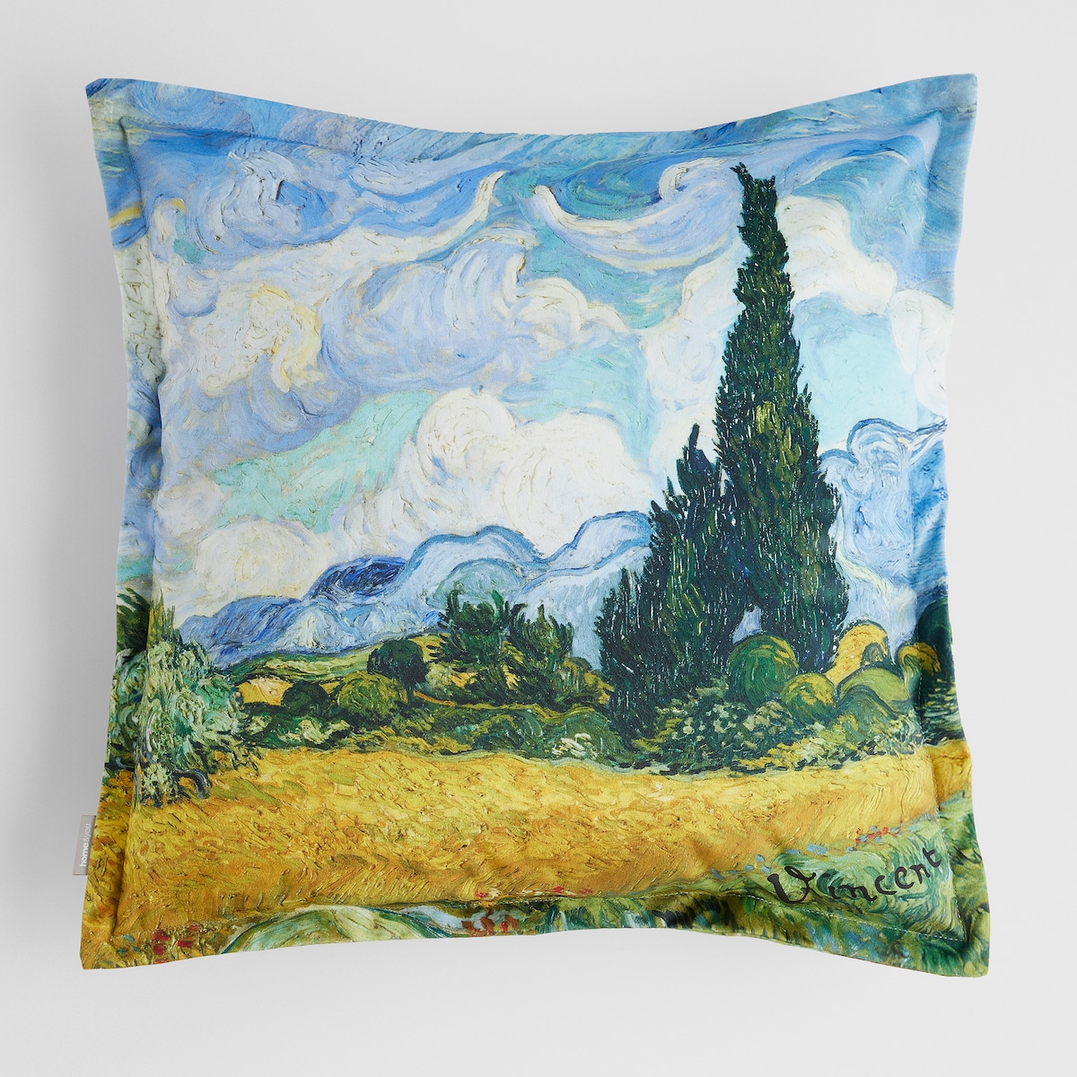 Poszewka z nadrukiem Wheatfield 45x45 cm z motywem z obrazu Vincenta van Gogha