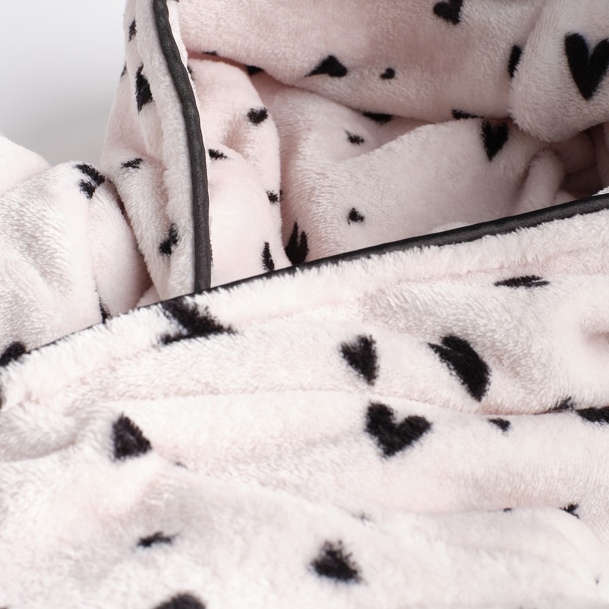 Szlafrok Malorina z motywem serc