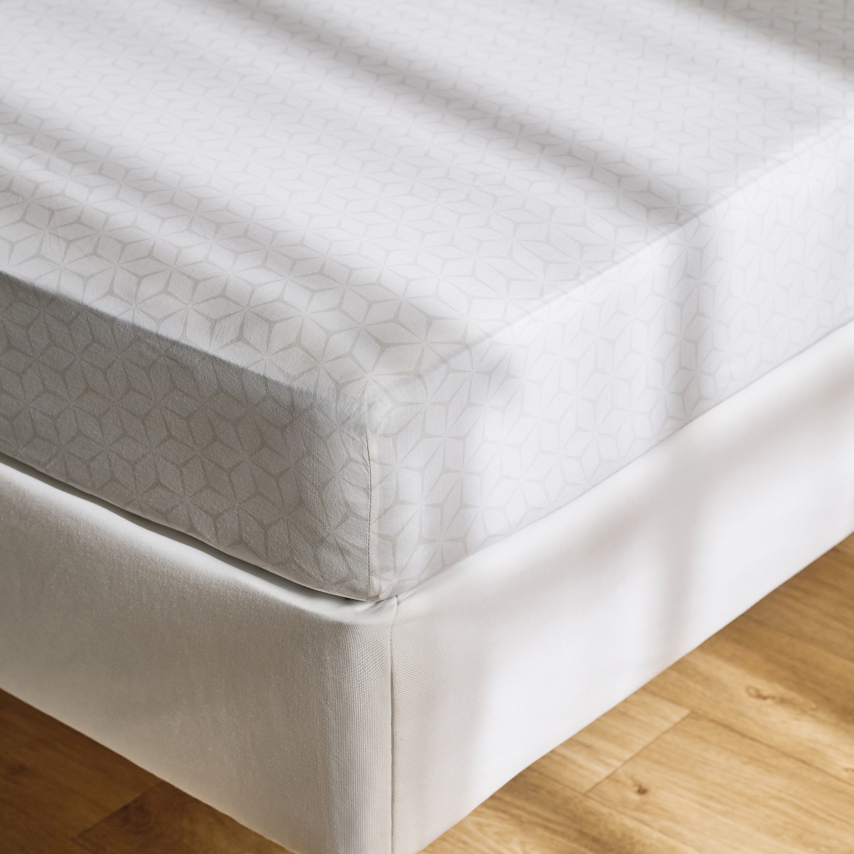 Prześcieradło Z Gumką Virelli 180x200 cm z motywem geometrycznym