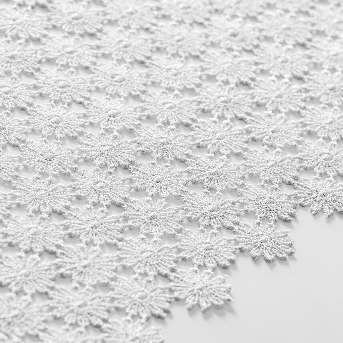 Bieżnik Douglasa 35x180 cm z motywem kwiatowym