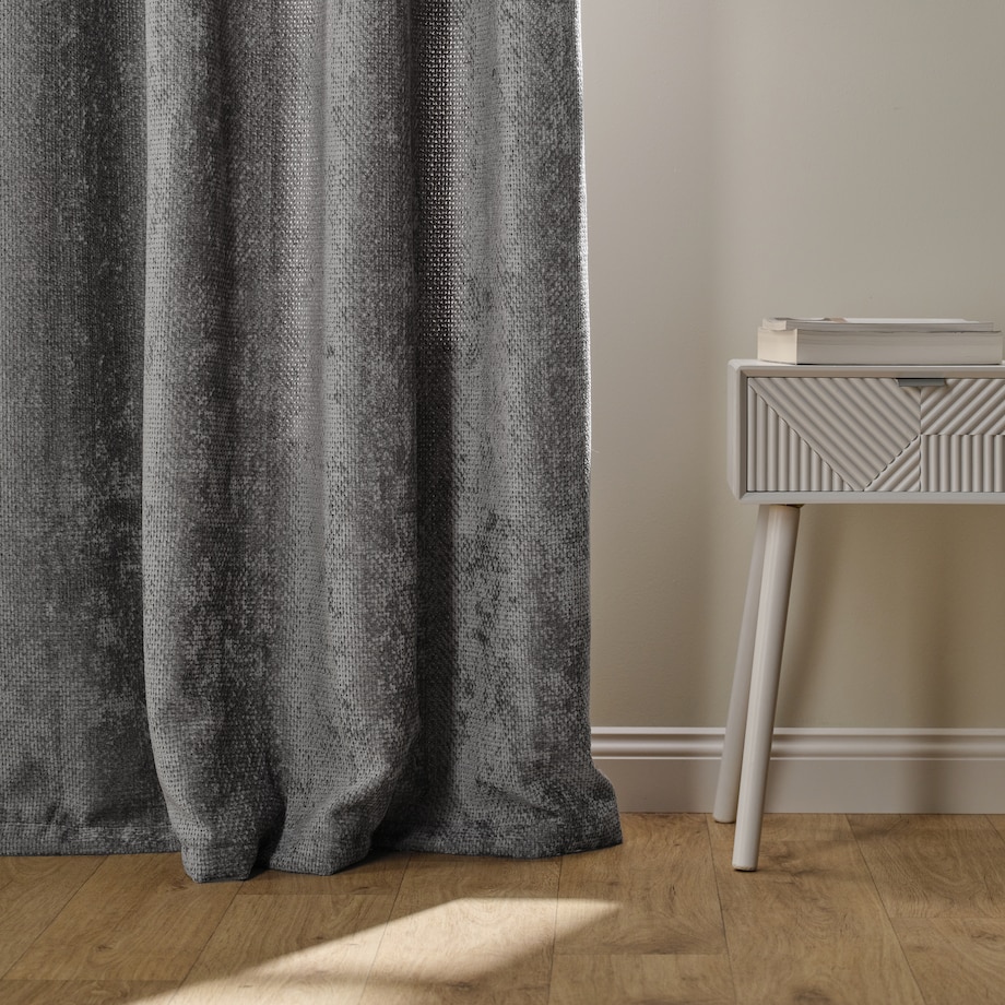 Zasłona Welwetowa Leila 140x250 cm z motywem geometrycznym