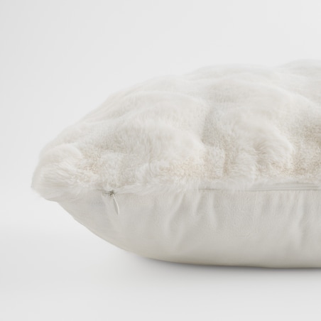 Poszewka Futrzana Pilora 45x45 cm z motywem geometrycznym