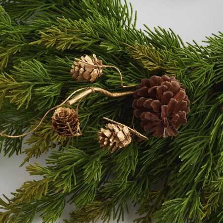 Wianek Folke z motywem roślinnym