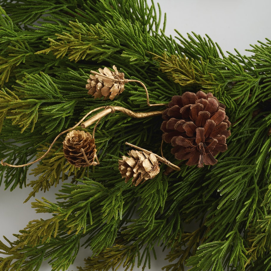 Wianek Folke z motywem roślinnym