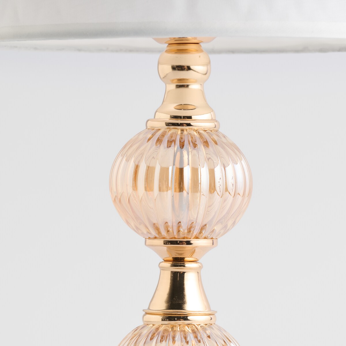 Lampa Stołowa Ballas z motywem geometrycznym