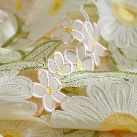 Bieżnik Haftowany Feris 35x174 cm z motywem kwiatowym